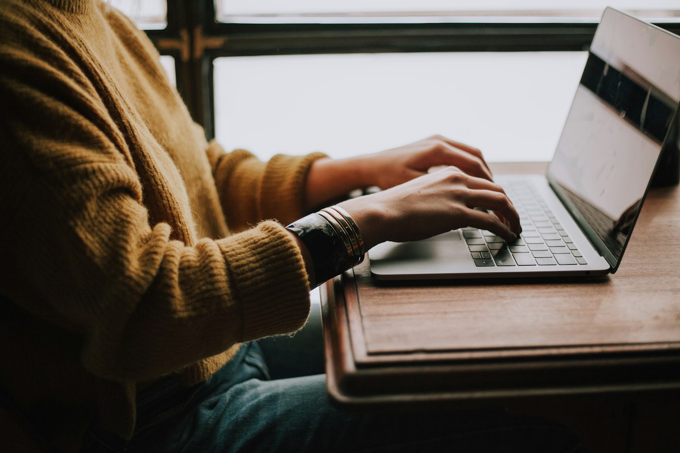 Remote tech support on a laptop